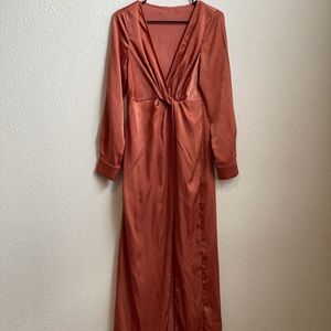 Silky dress with mid slit